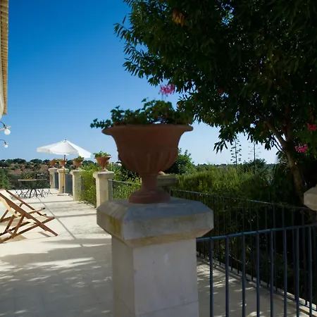 Relais Parco Cavalonga 4*
