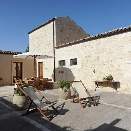 Hotel Relais Parco Cavalonga 4*