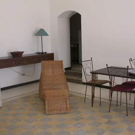 ホテル Relais Parco Cavalonga ドンナフガタ