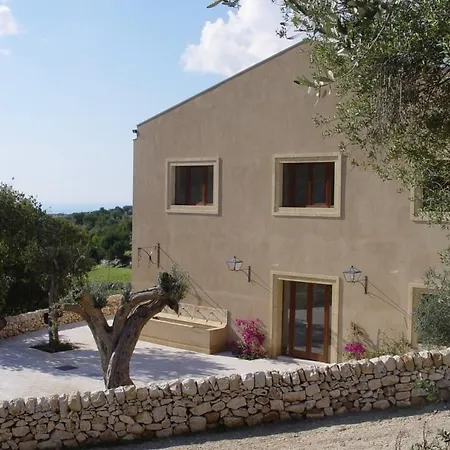 Relais Parco Cavalonga ホテル 4*