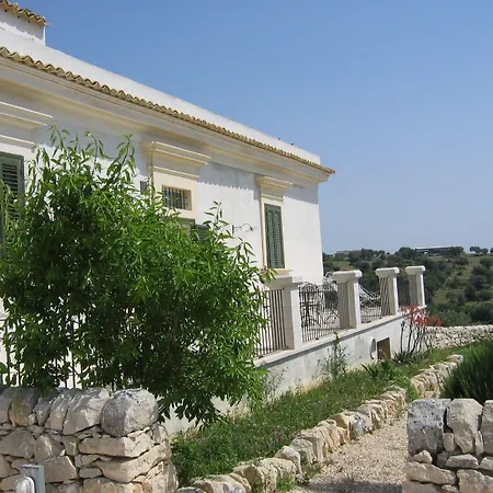 Hotel Relais Parco Cavalonga 4*