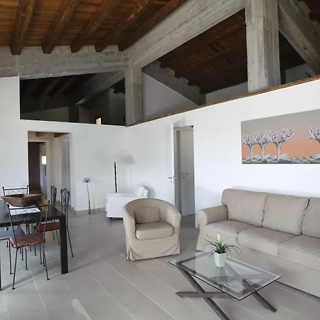 Relais Parco Cavalonga ドンナフガタ