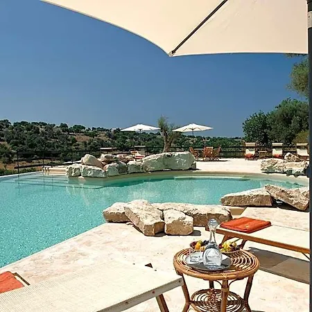 Relais Parco Cavalonga ドンナフガタ