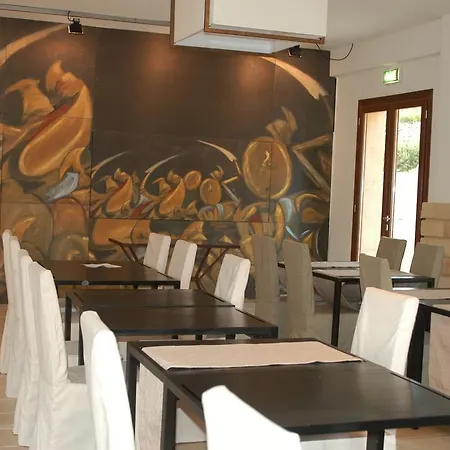 Hotel Relais Parco Cavalonga 4*