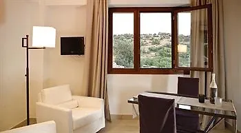 Relais Parco Cavalonga Otel