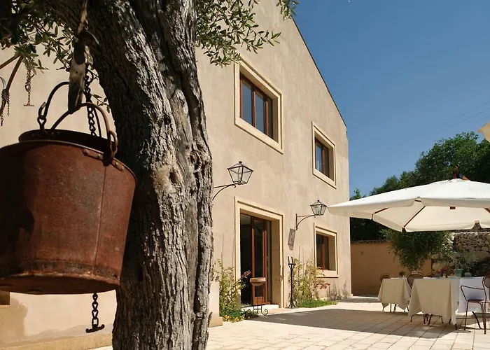 Hotel Relais Parco Cavalonga 4*